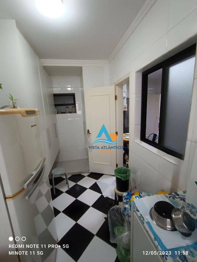 Apartamento à venda com 3 quartos, 137m² - Foto 32