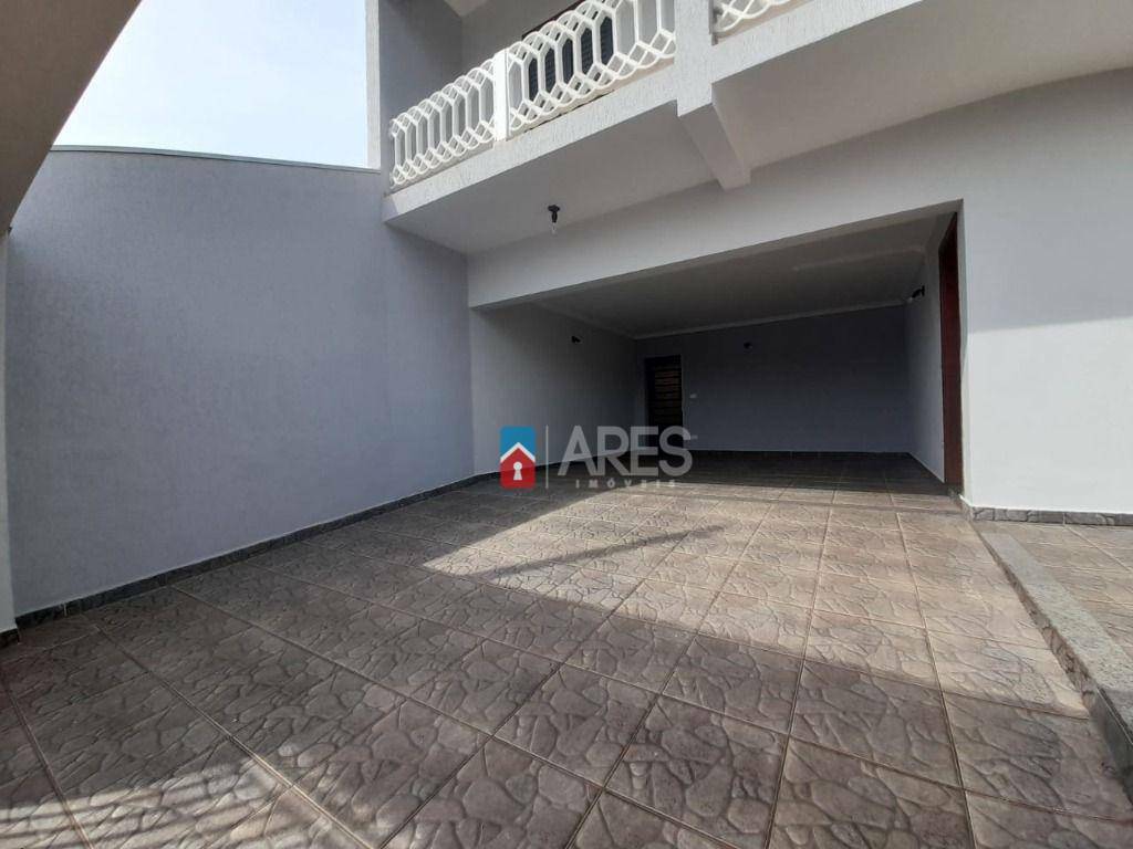 Casa para alugar com 3 quartos, 190m² - Foto 2