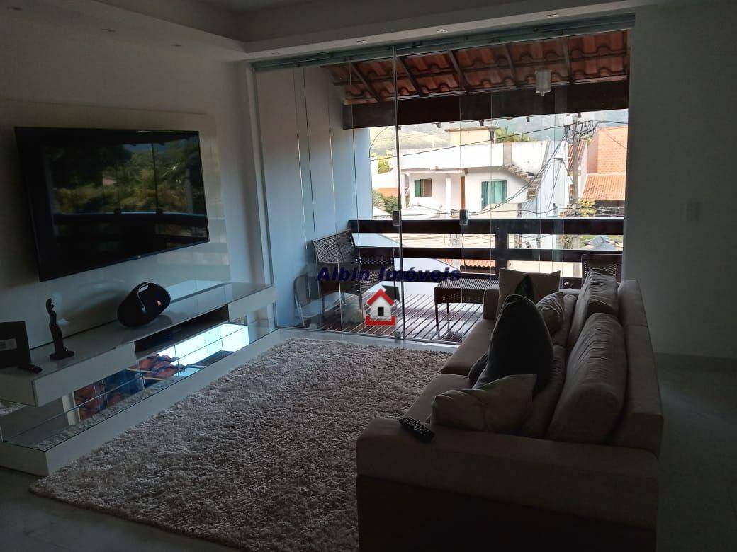 Casa à venda com 3 quartos, 110m² - Foto 4