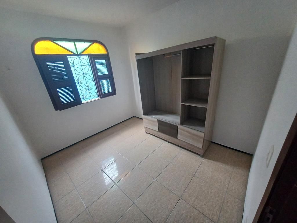 Casa para alugar com 4 quartos, 220m² - Foto 12