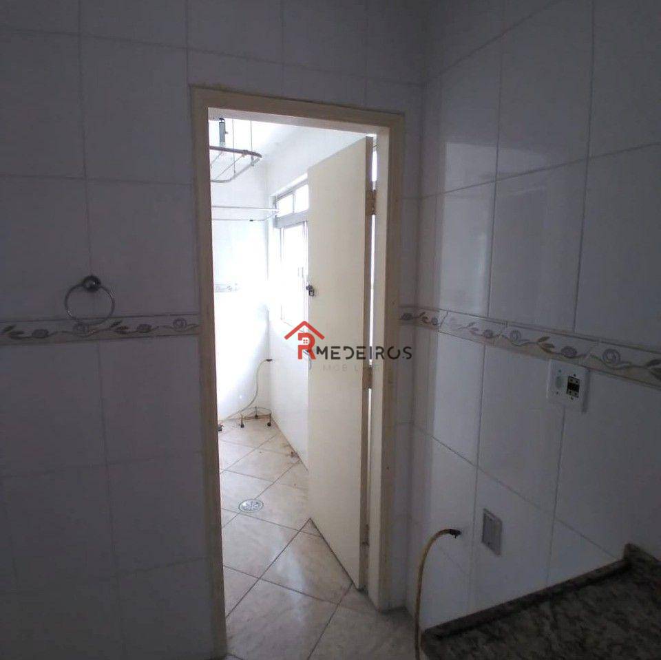 Apartamento à venda com 2 quartos, 70m² - Foto 5