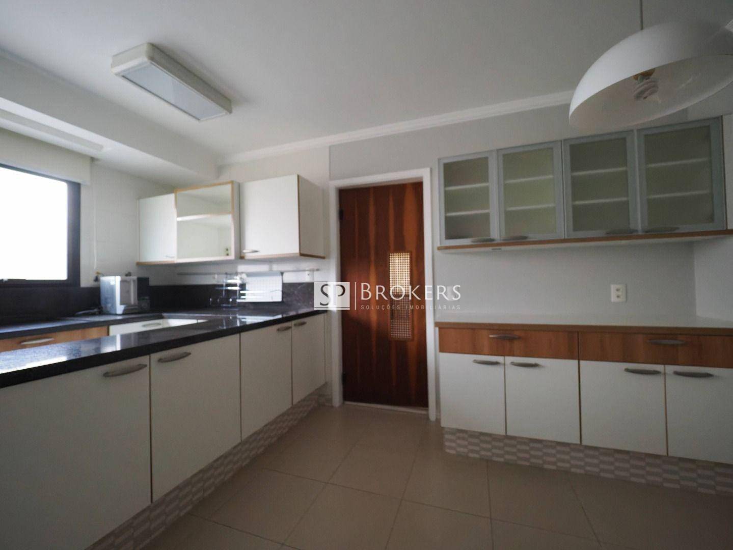 Apartamento à venda com 4 quartos, 226m² - Foto 17