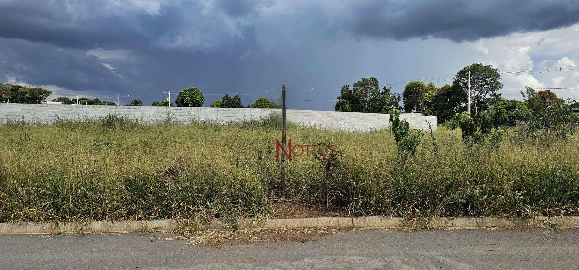 Terreno à venda, 300M2 - Foto 1