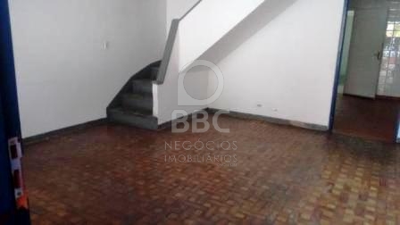 Sobrado à venda e aluguel com 3 quartos, 150m² - Foto 1