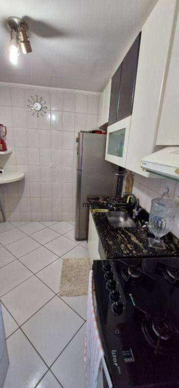 Apartamento à venda com 2 quartos, 76m² - Foto 12