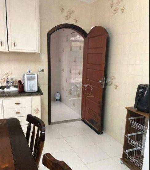 Sobrado à venda e aluguel com 3 quartos, 227m² - Foto 7