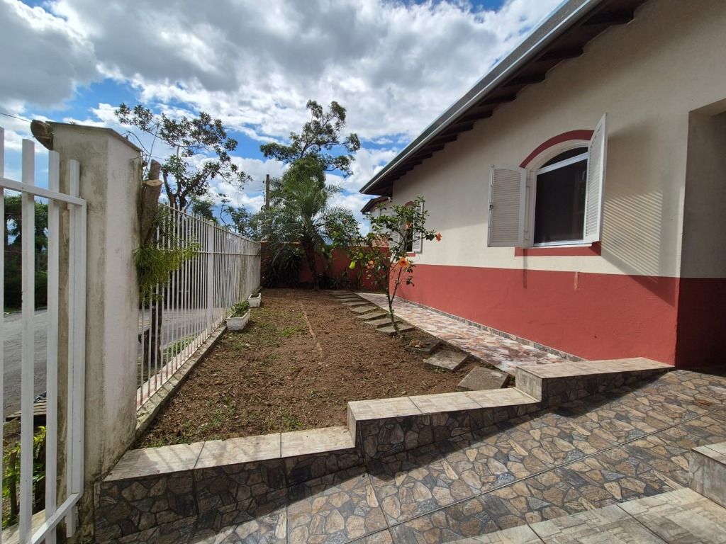 Casa de Condomínio à venda com 3 quartos, 179m² - Foto 1