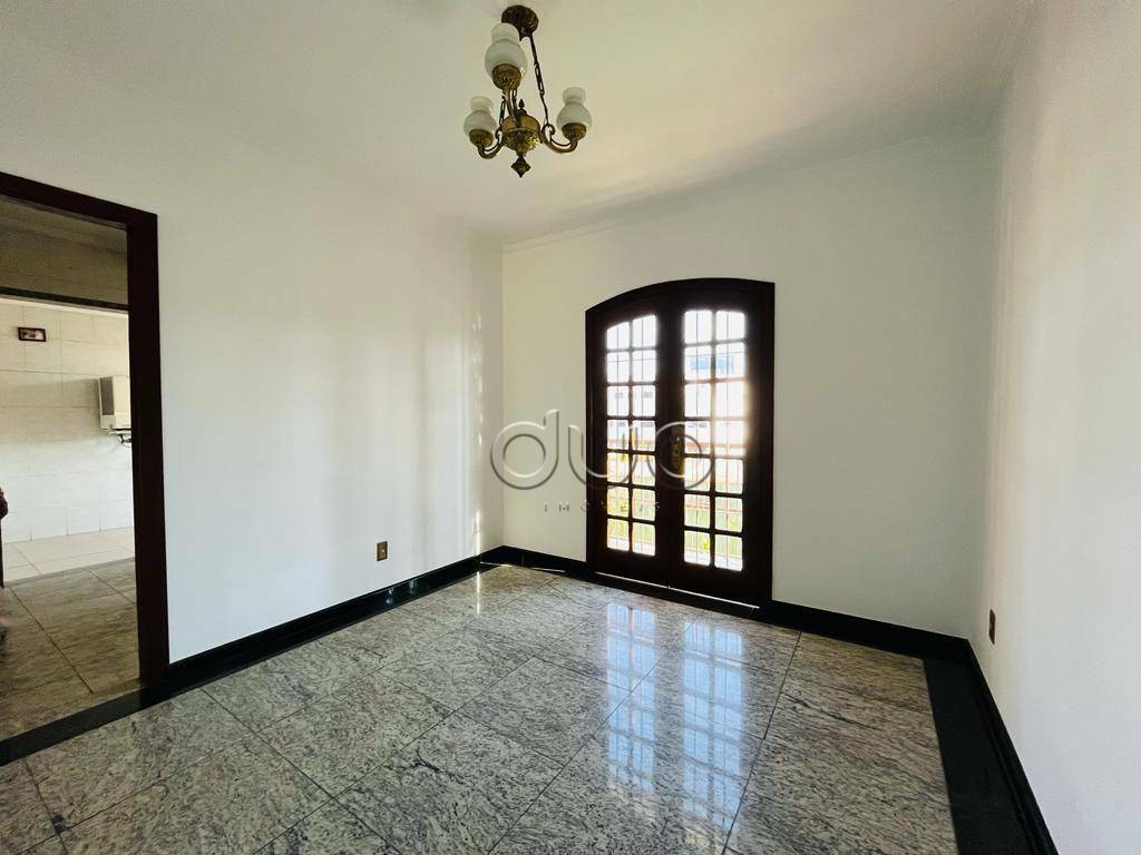 Casa à venda com 3 quartos, 244m² - Foto 28