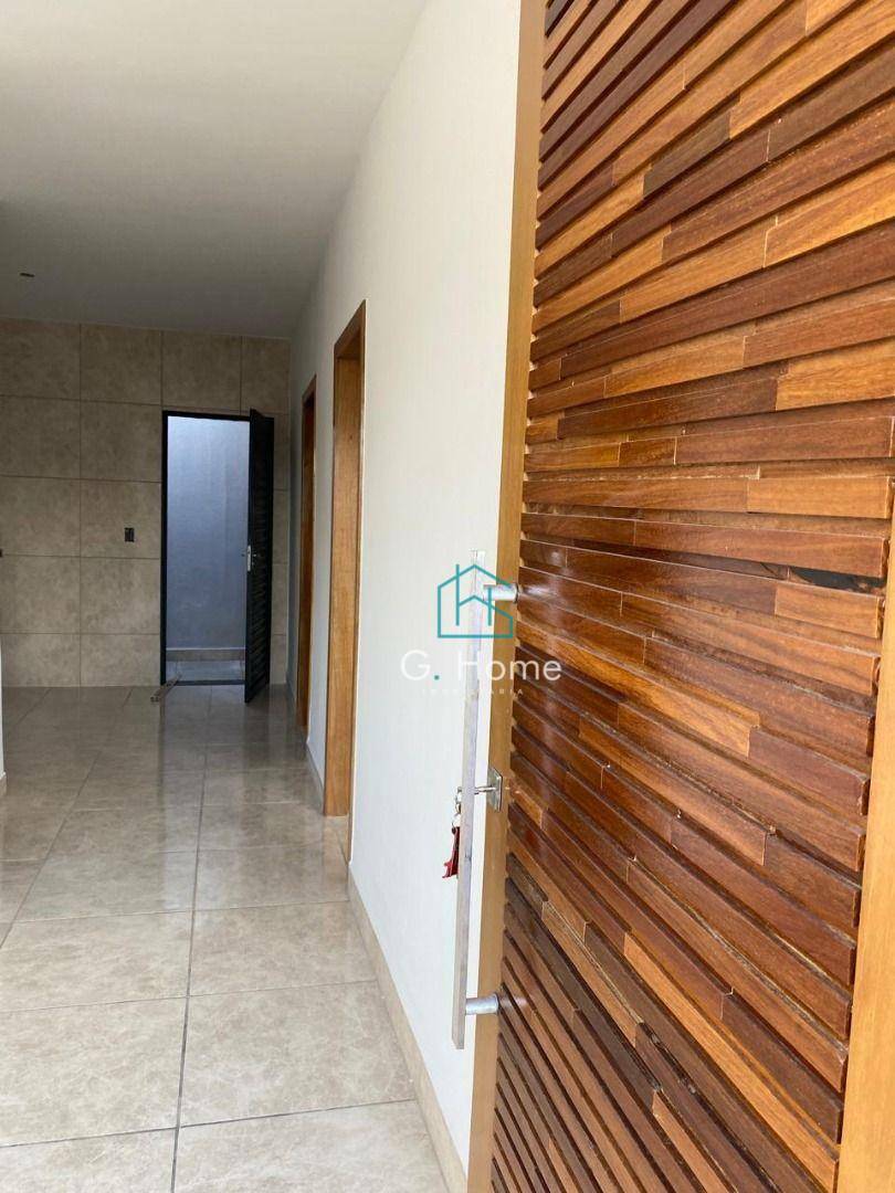 Casa à venda com 2 quartos, 66m² - Foto 3