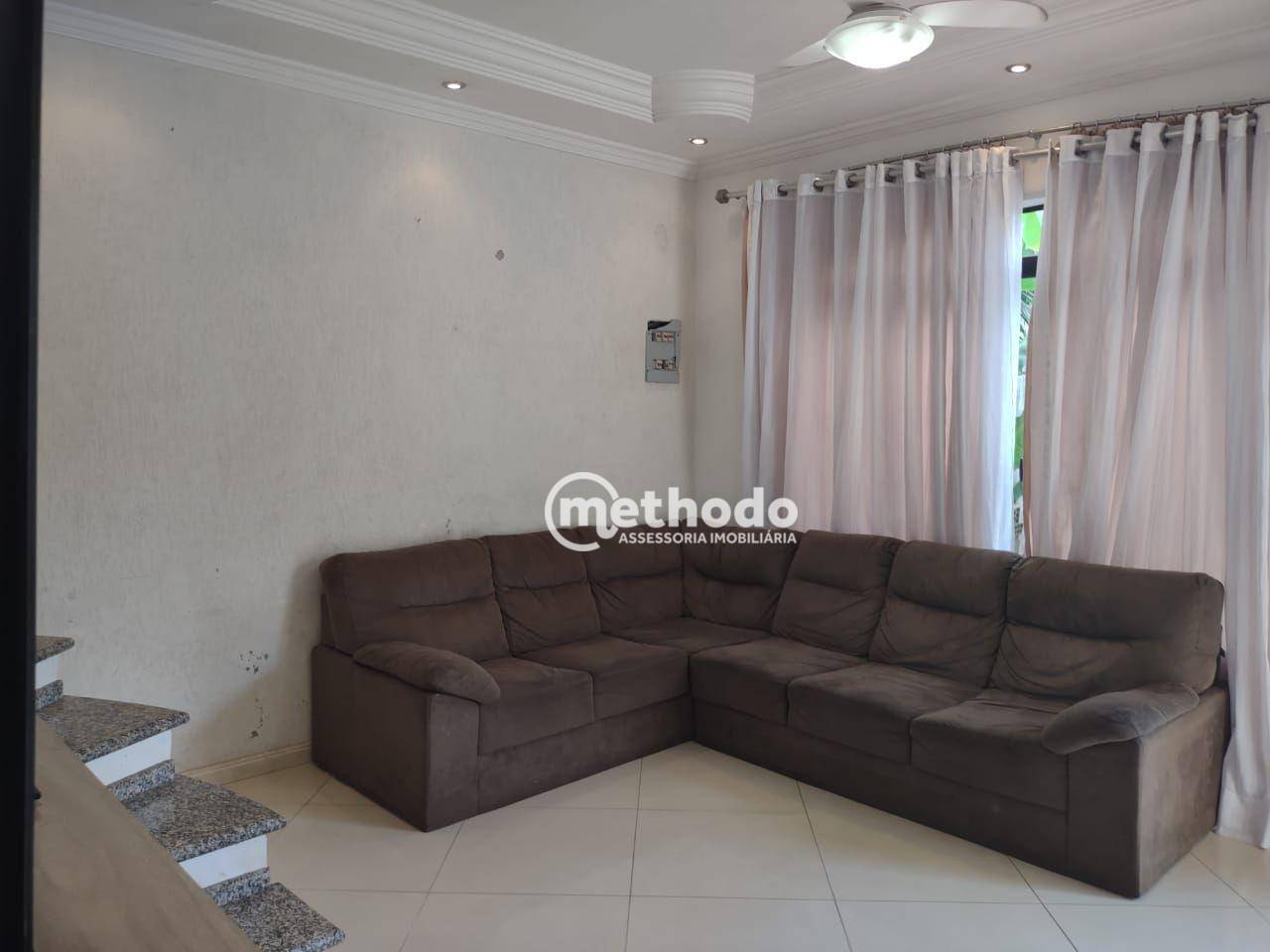 Casa à venda com 3 quartos, 194m² - Foto 1