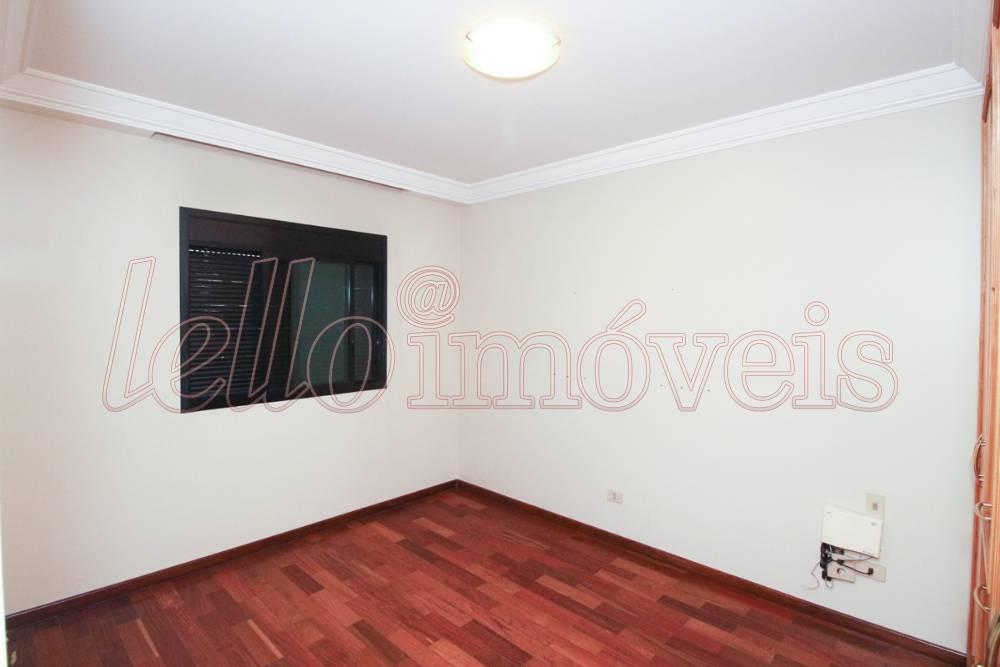 Apartamento à venda com 3 quartos, 220m² - Foto 18