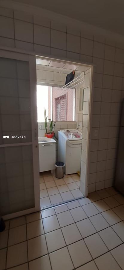 Apartamento à venda com 2 quartos, 65m² - Foto 8