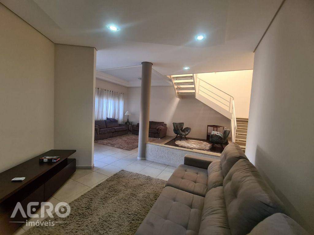 Casa à venda com 3 quartos, 340m² - Foto 16