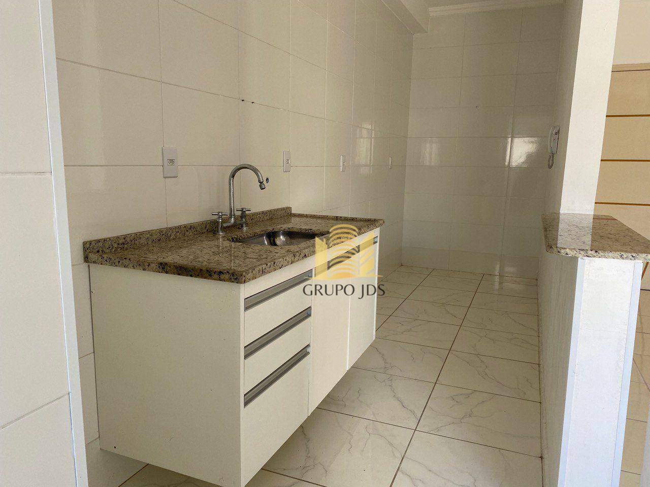 Apartamento à venda com 2 quartos, 72m² - Foto 8