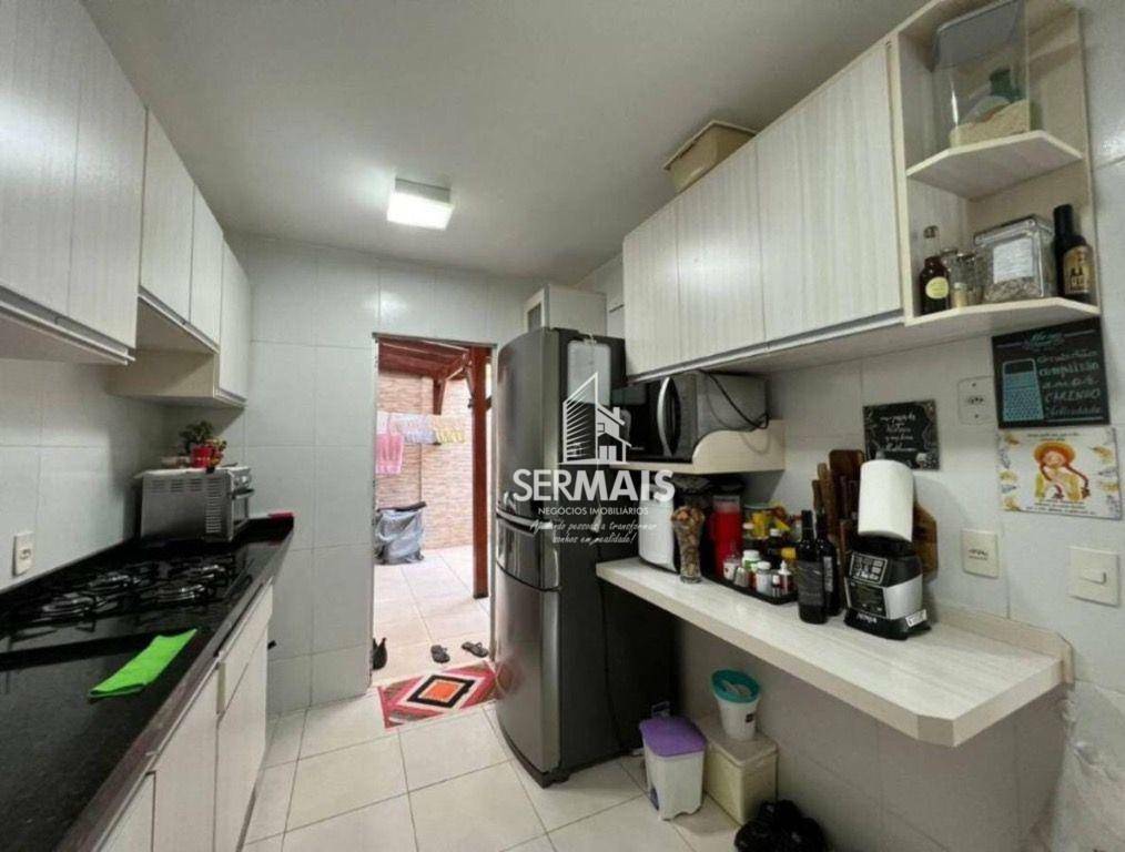 Sobrado à venda com 3 quartos, 72m² - Foto 2