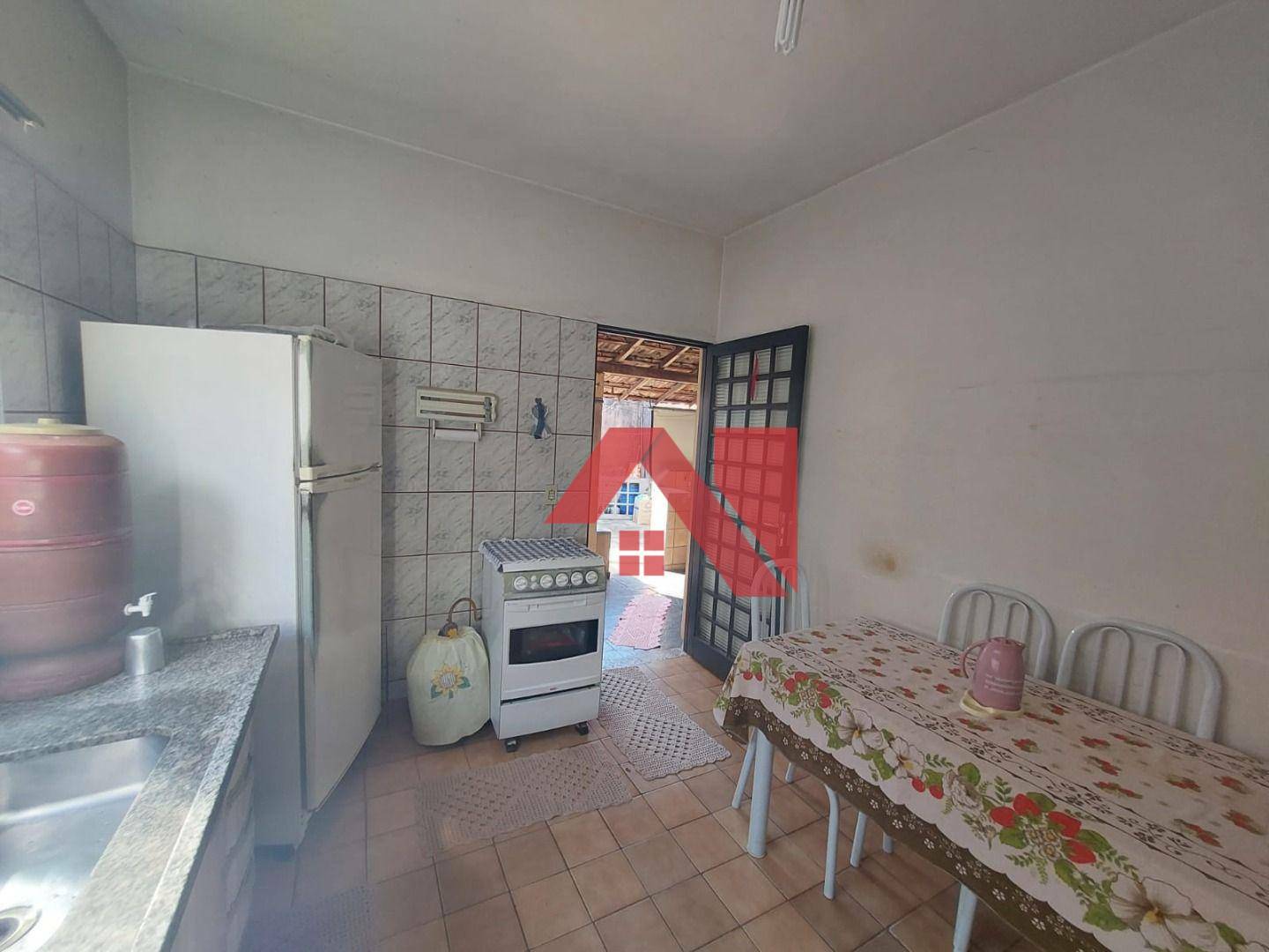 Casa à venda com 2 quartos, 90m² - Foto 15