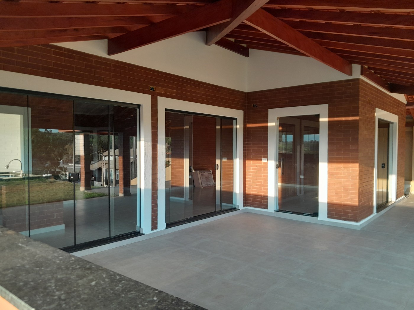 Casa de Condomínio à venda com 3 quartos, 450m² - Foto 2