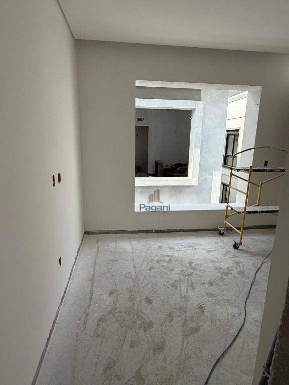 Apartamento à venda com 3 quartos, 104m² - Foto 13