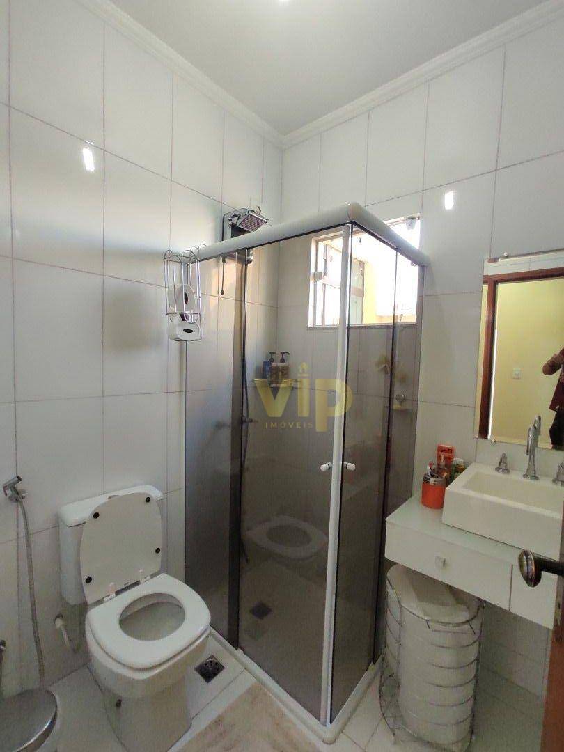 Casa à venda com 3 quartos, 380m² - Foto 13