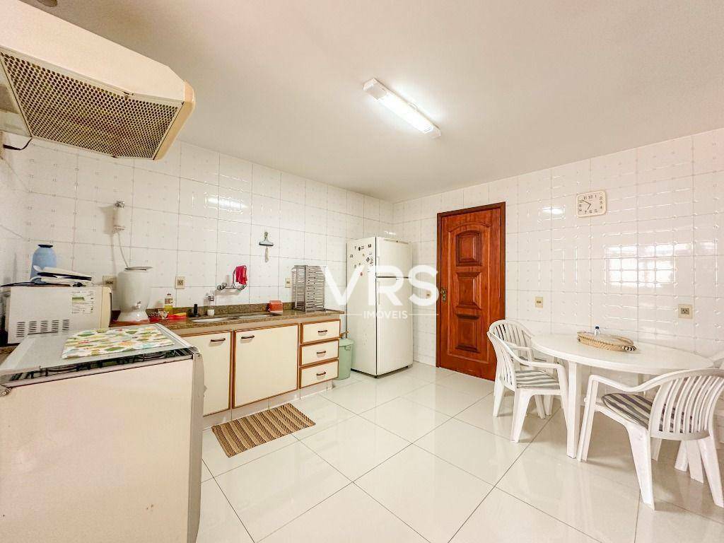 Apartamento à venda com 3 quartos, 144m² - Foto 6