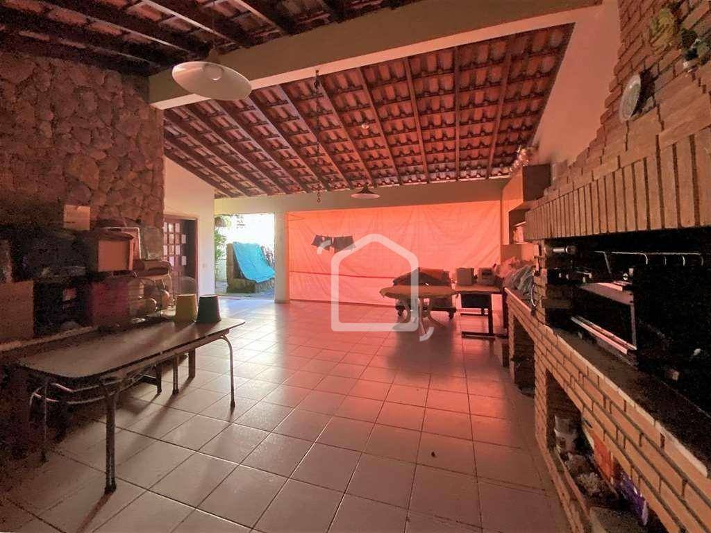 Casa de Condomínio à venda com 4 quartos, 304m² - Foto 34