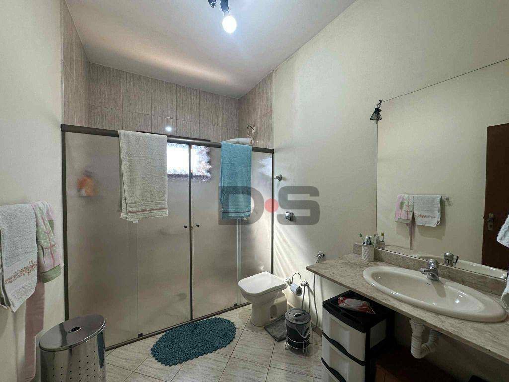 Chácara à venda com 3 quartos, 347m² - Foto 6