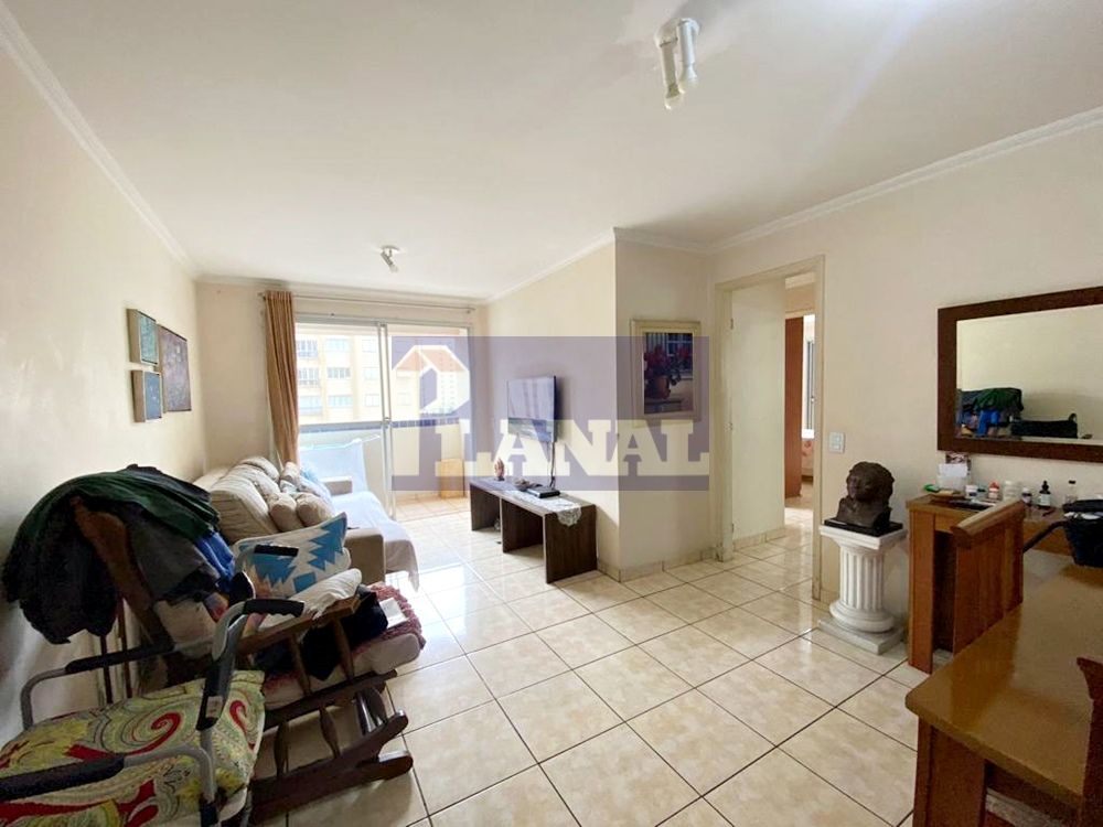 Apartamento à venda com 3 quartos, 121m² - Foto 2