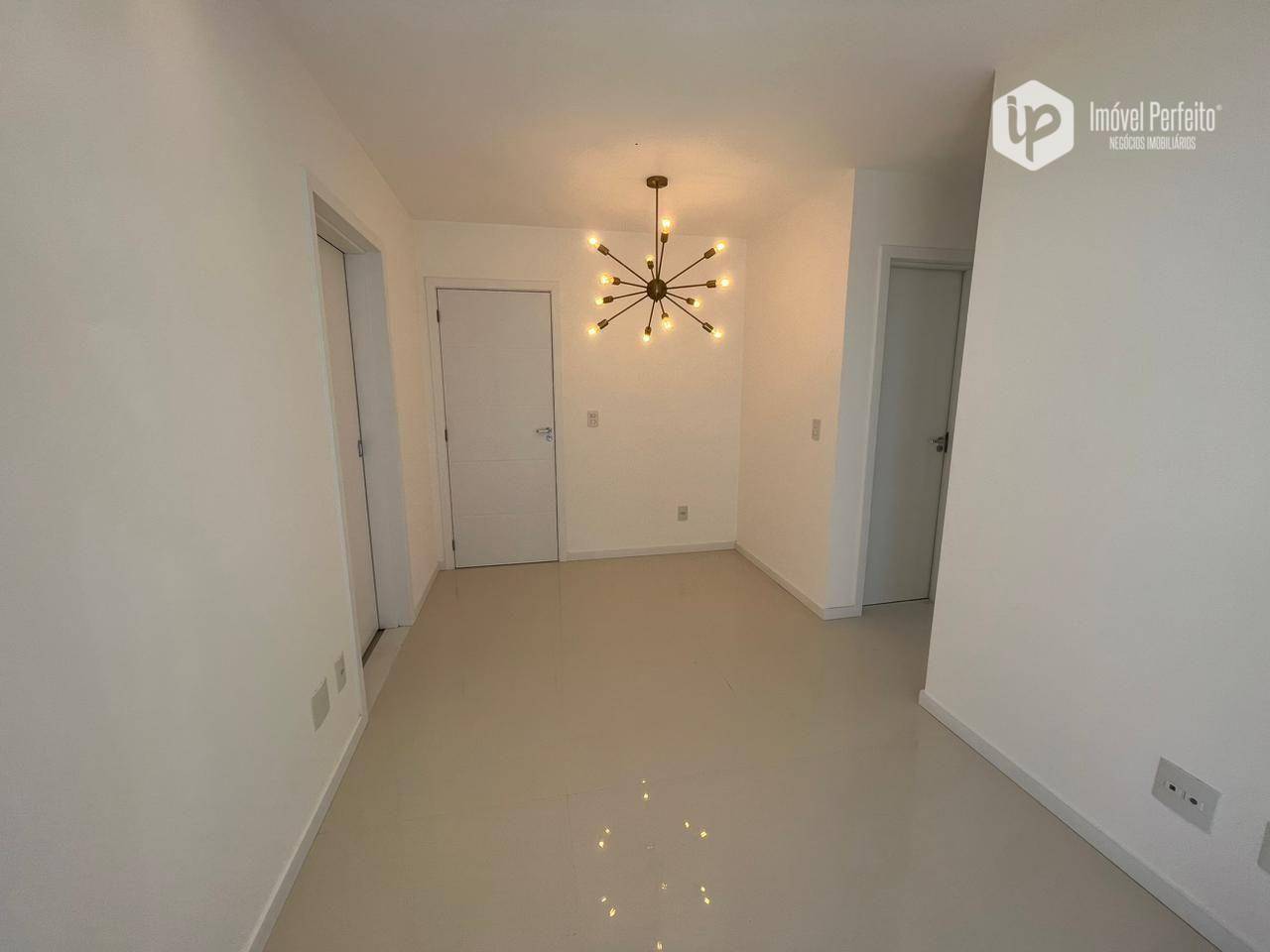 Apartamento para alugar com 2 quartos, 57m² - Foto 2