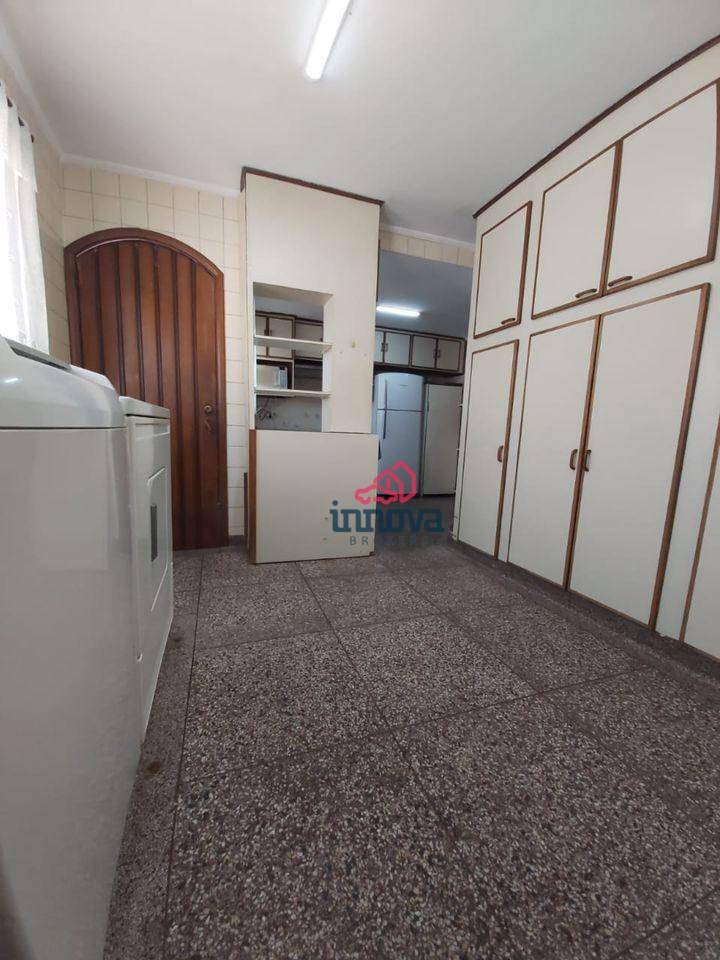 Sobrado à venda com 4 quartos, 240m² - Foto 15