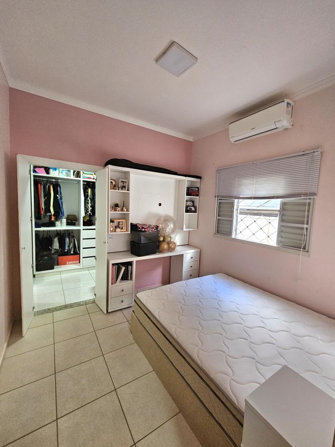 Casa à venda com 4 quartos, 250m² - Foto 8