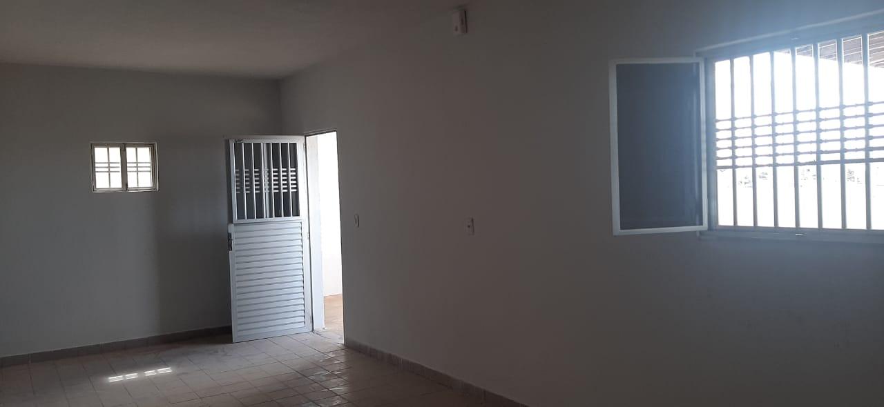 Casa à venda com 2 quartos, 200m² - Foto 15