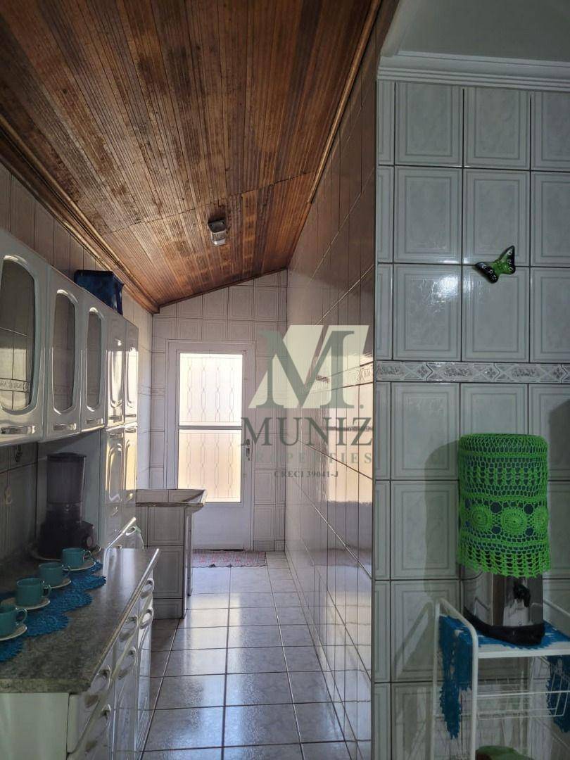 Casa à venda com 3 quartos, 200M2 - Foto 7