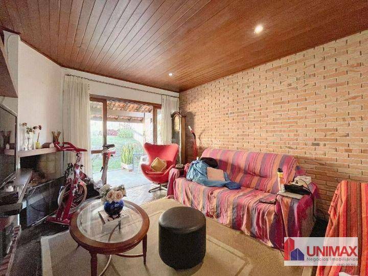 Casa de Condomínio à venda com 4 quartos, 325m² - Foto 4