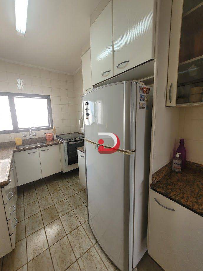 Apartamento para alugar com 3 quartos, 120m² - Foto 25