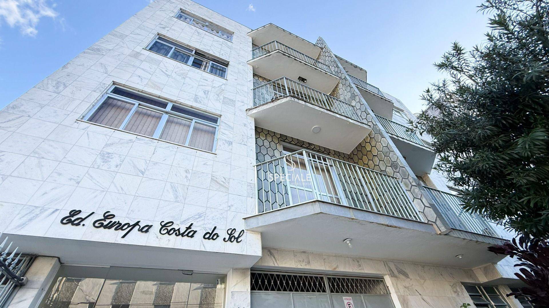 Apartamento à venda com 2 quartos, 90m² - Foto 1