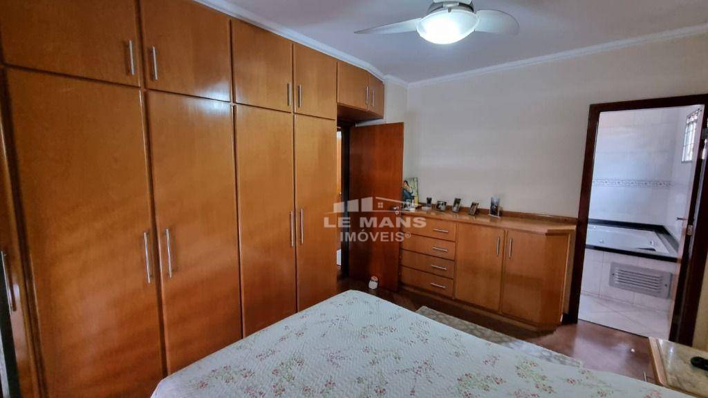 Casa à venda com 3 quartos, 205m² - Foto 21