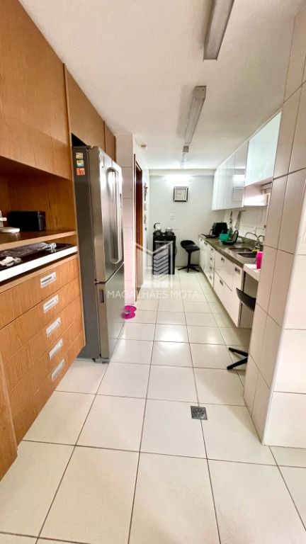 Apartamento à venda com 3 quartos, 259m² - Foto 15