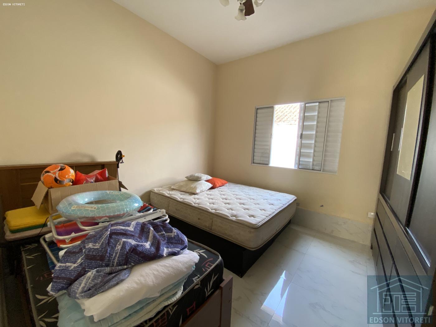 Casa para alugar com 3 quartos, 200m² - Foto 7