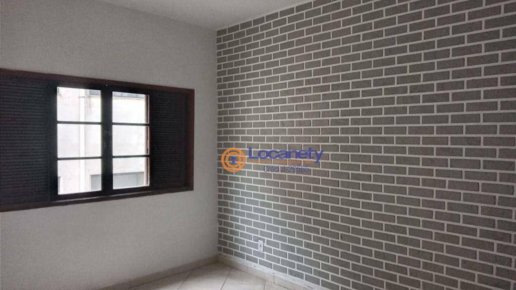 Apartamento para alugar com 2 quartos, 135m² - Foto 4