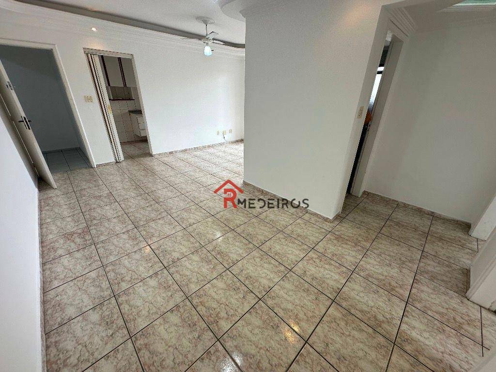 Apartamento à venda com 2 quartos, 75m² - Foto 3