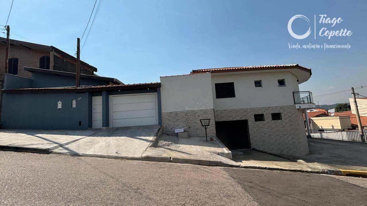 Casa, 5 quartos, 435 m² - Foto 1