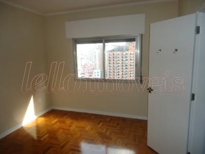 Apartamento para alugar com 4 quartos, 300m² - Foto 25