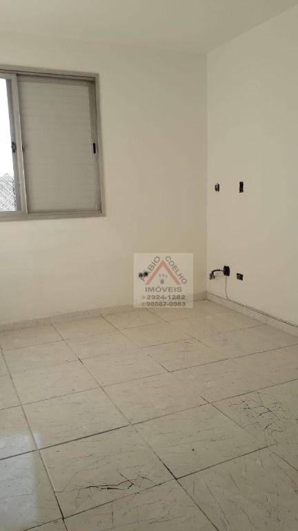 Apartamento à venda com 3 quartos, 75m² - Foto 2