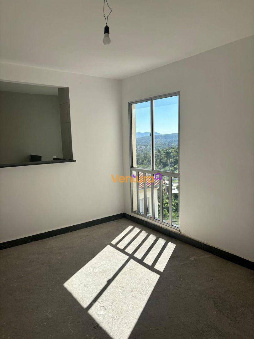 Apartamento à venda com 2 quartos, 45m² - Foto 1