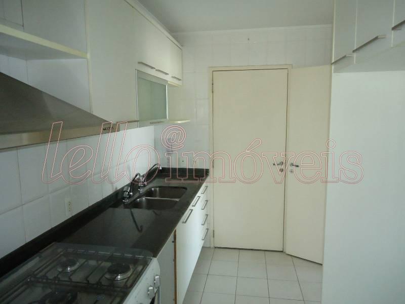 Apartamento para alugar com 3 quartos, 98m² - Foto 11