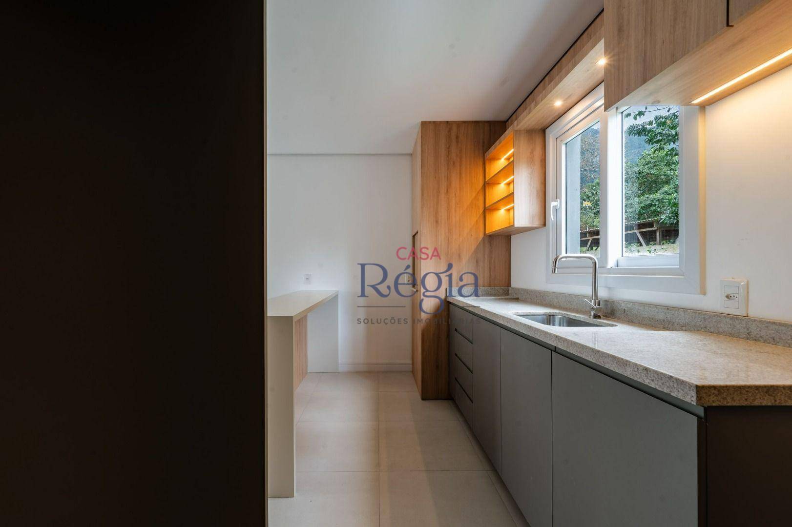 Casa de Condomínio à venda com 2 quartos, 82m² - Foto 1