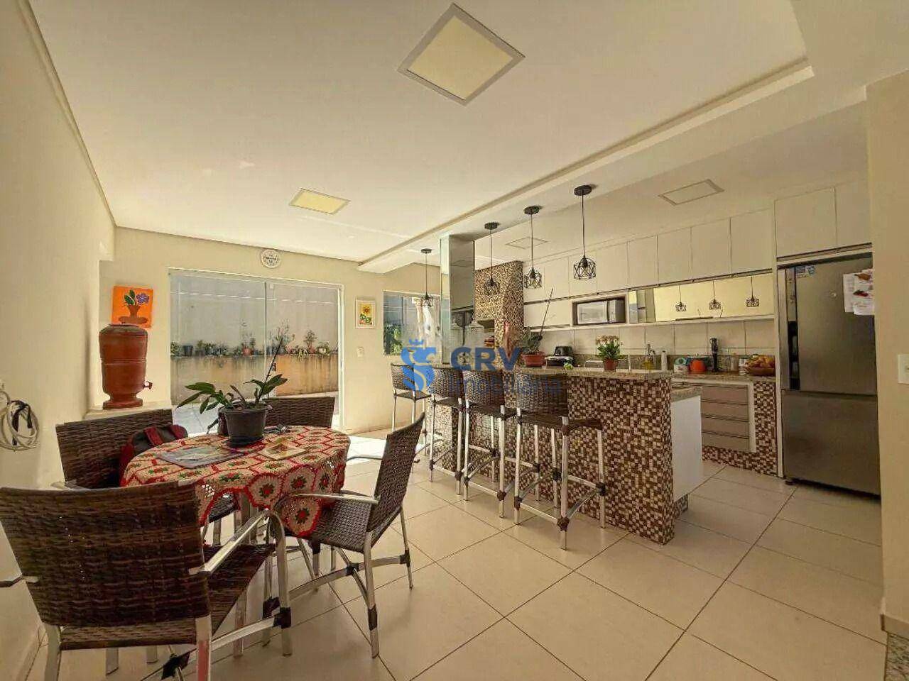 Casa à venda com 2 quartos, 150m² - Foto 3