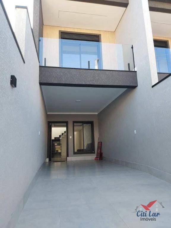 Sobrado à venda com 3 quartos, 160m² - Foto 2