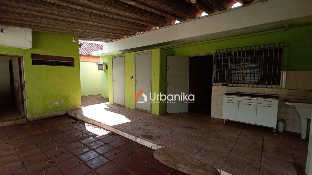 Casa, 2 quartos, 233 m² - Foto 4