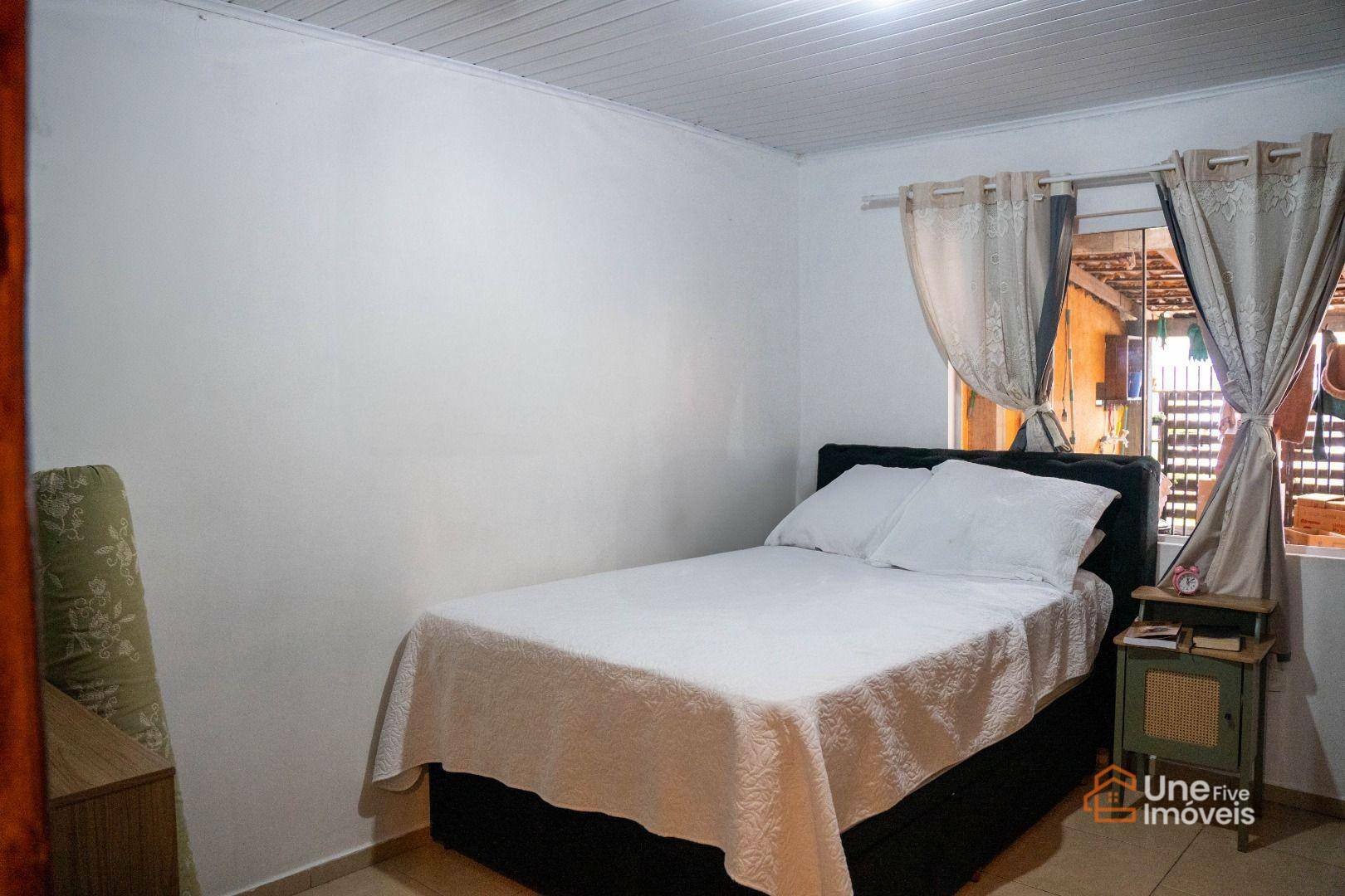 Casa à venda com 2 quartos, 70m² - Foto 12